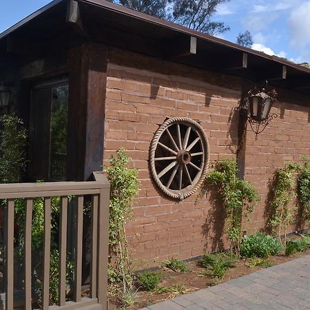 Bandy Canyon Ranch Hotel Escondido Exterior photo