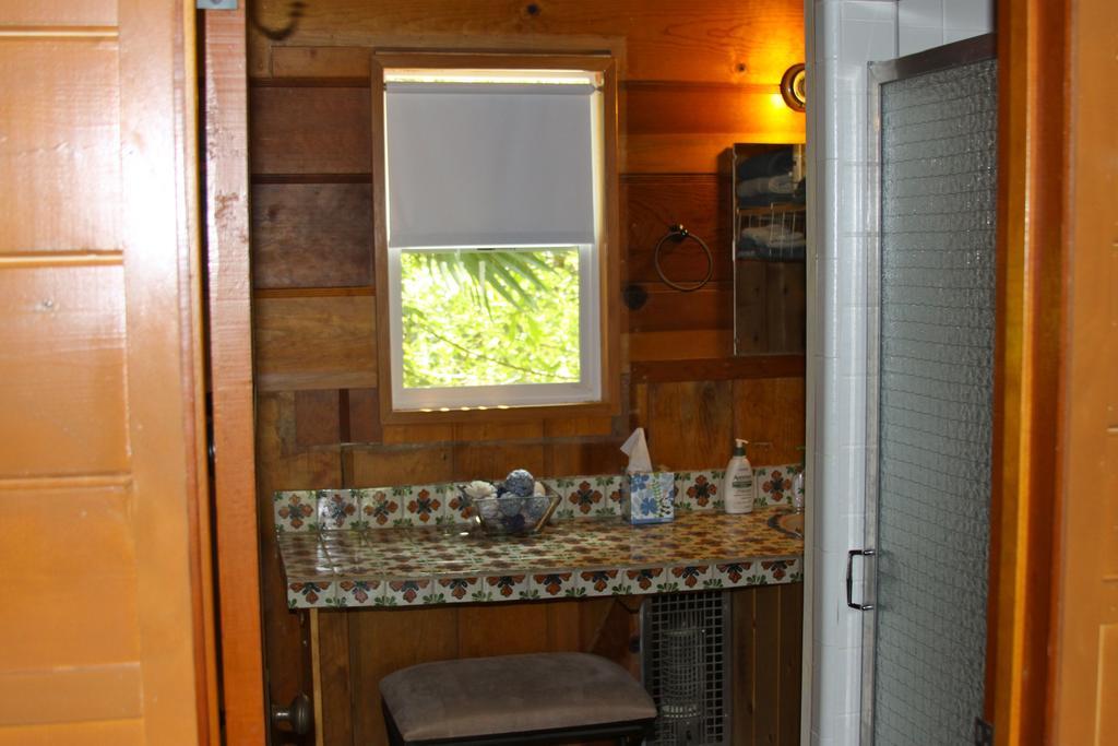 Bandy Canyon Ranch Hotel Escondido Room photo