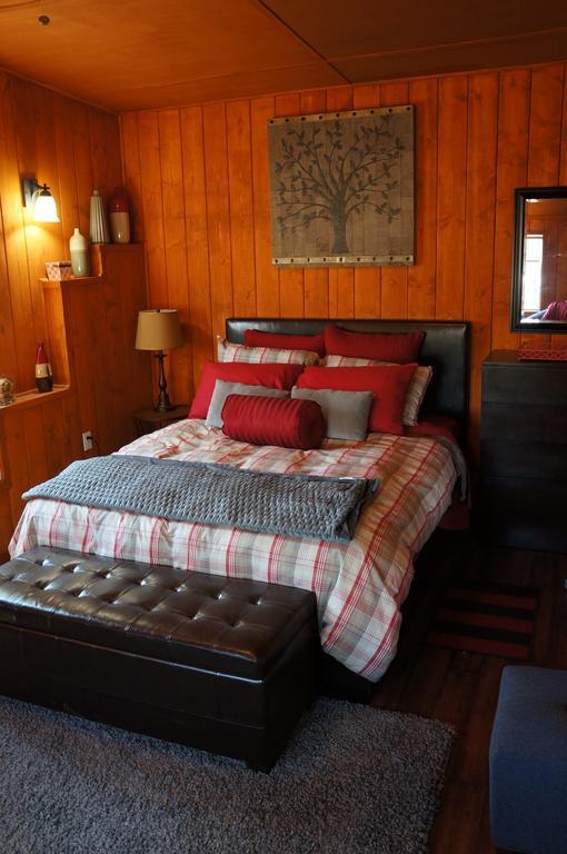 Bandy Canyon Ranch Hotel Escondido Room photo